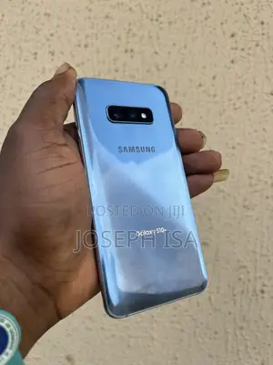 Samsung Galaxy S10e 128 GB Blue