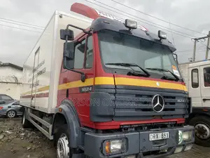 Mercedes Benz 1824 Container Body