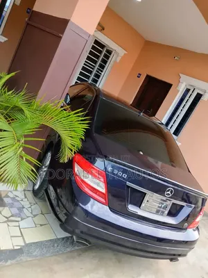 Mercedes-Benz C300 2009 Blue
