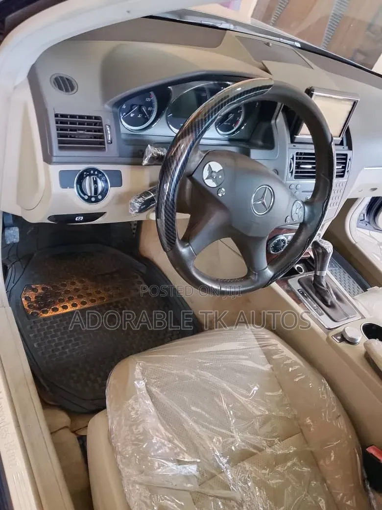 Mercedes-Benz C300 2009 Blue