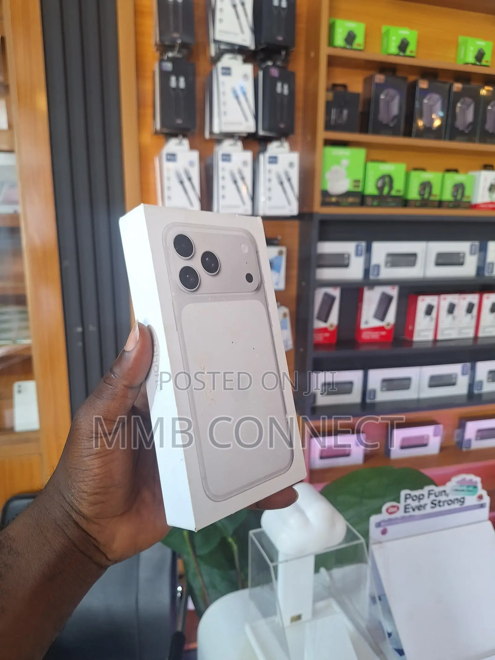 New Apple iPhone 17 Pro Max 256 GB White