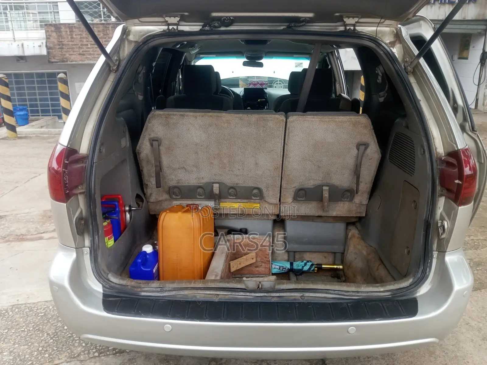 Toyota Sienna 2005 Silver