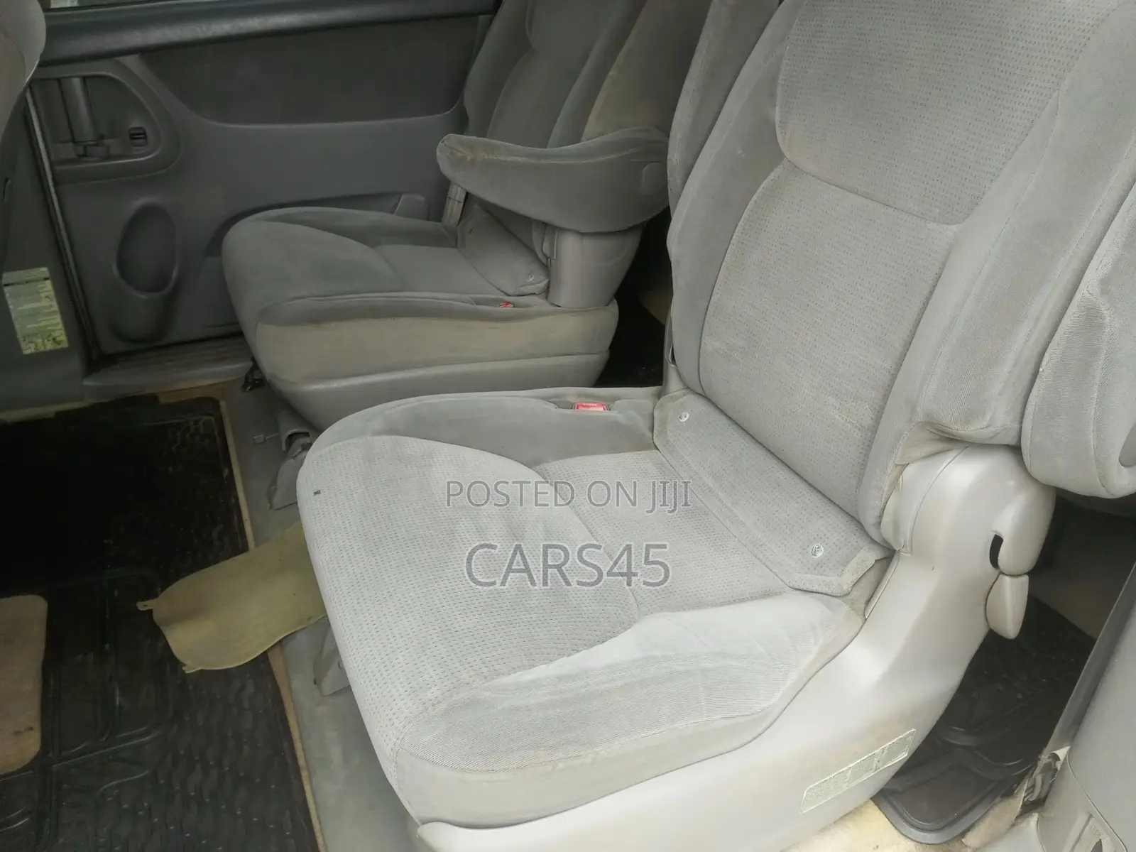 Toyota Sienna 2005 Silver