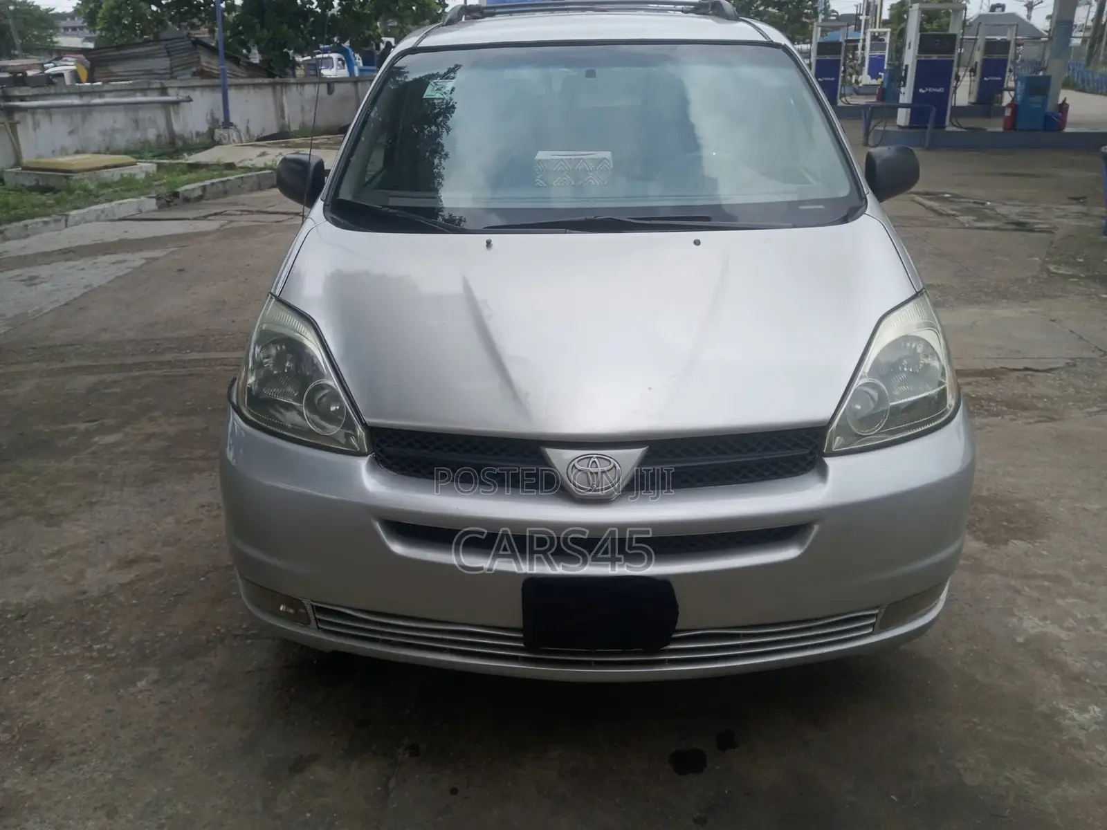 Toyota Sienna 2005 Silver
