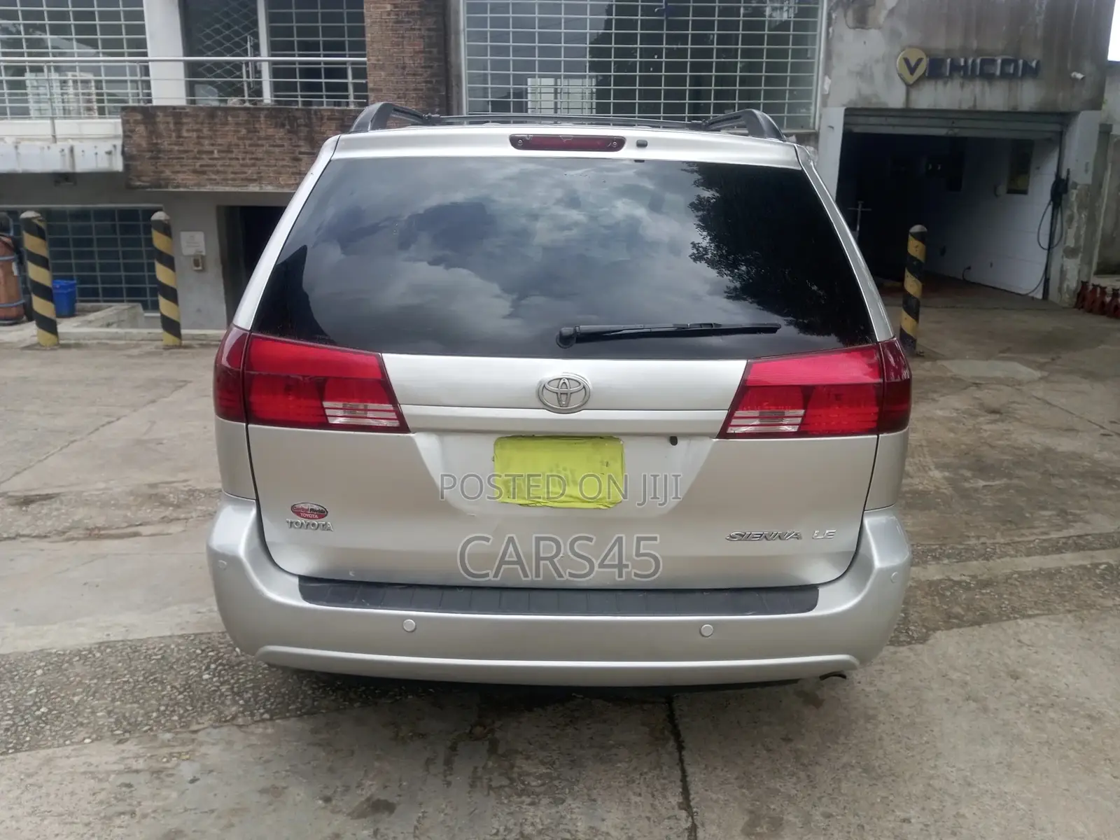 Toyota Sienna 2005 Silver