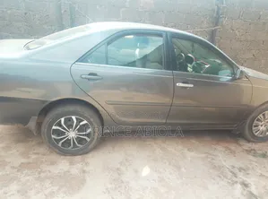 Toyota Camry 2004 Gray