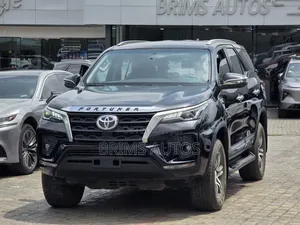Toyota Hilux 2022 Black