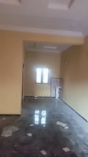 3bdrm Apartment in Aguoye Lay Out Awka for rent