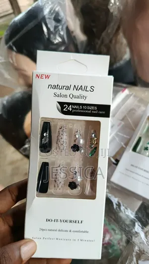 Press-on Nails