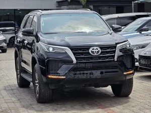 New Toyota Fortuner 2025 Black