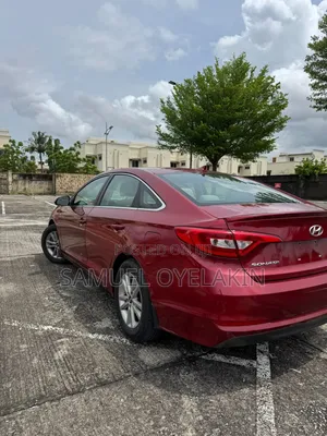 Hyundai Sonata SE 4dr Sedan (2.4L 4cyl 6A) 2015 Red