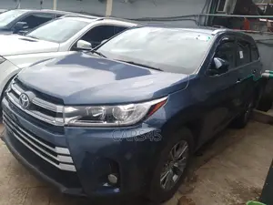Toyota Highlander 2015 Blue