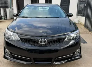 Toyota Camry SE 4dr Sedan (2.5L 4cyl 6A) 2014 Black