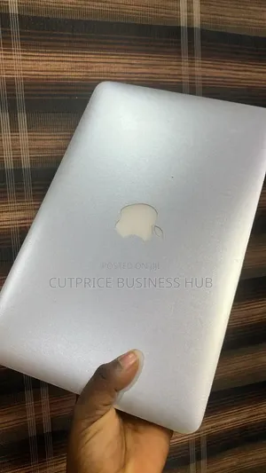 Laptop Apple MacBook Air 2012 8GB Intel Core i5 SSD 128GB