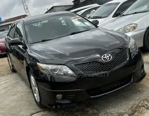 Toyota Camry SE 4dr Sedan (2.5L 4cyl 6A) 2011 Black