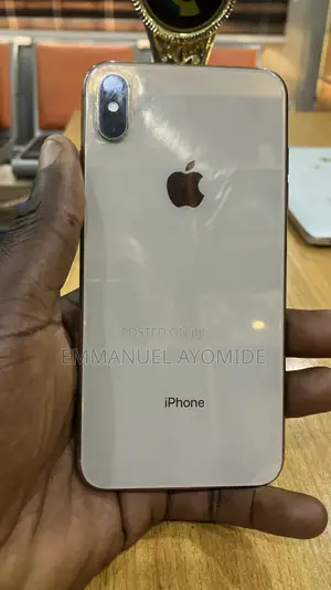 Apple iPhone XS Max 64 GB Gold