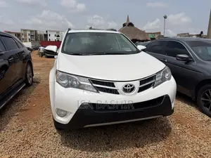 Toyota RAV4 Limited AWD (2.5L 4cyl 6A) 2013 White