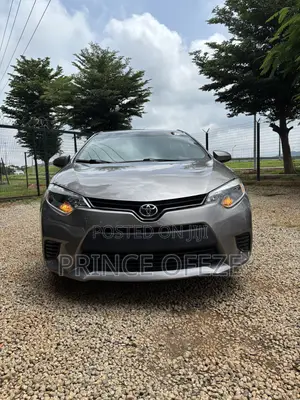 Toyota Corolla 2015 Brown