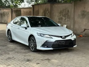 Toyota Camry 2022 White