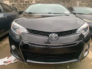 Toyota Corolla 2015 Black