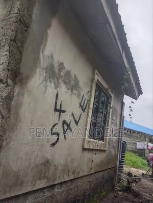 2bdrm Bungalow in Igbogbo Estate for sale