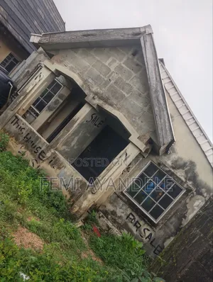 2bdrm Bungalow in Igbogbo Estate for sale