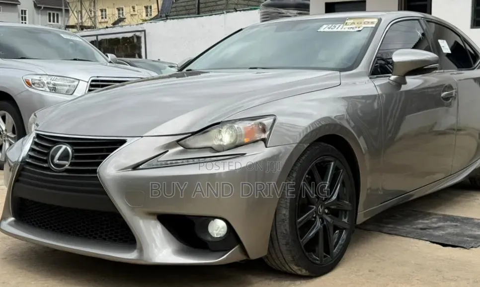 Lexus IS 250 2014 Gold
