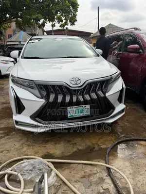 Toyota Venza 2009 White