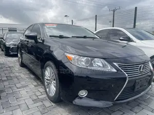 Lexus ES 2013 Black