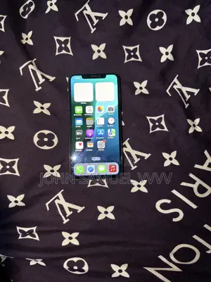 Apple iPhone XS Max 64 GB Gold
