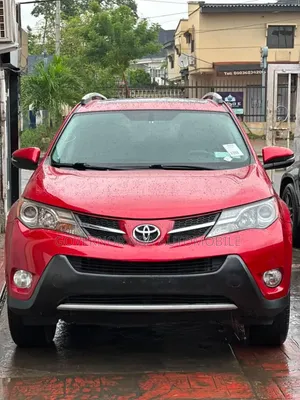 Toyota RAV4 2015 Red