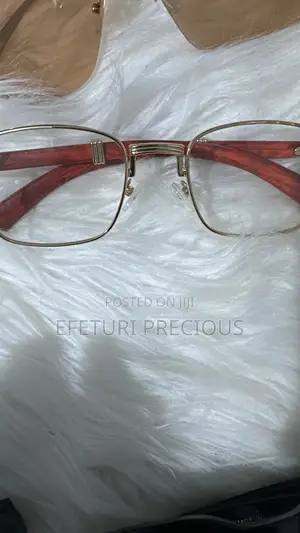 Glasses Up