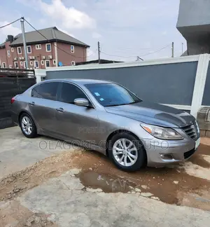 Hyundai Genesis 2013 Gray