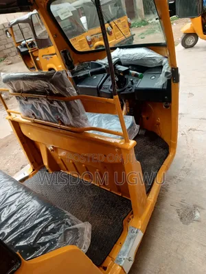 TVS King Deluxe Plus iTouch Start 2021 Yellow