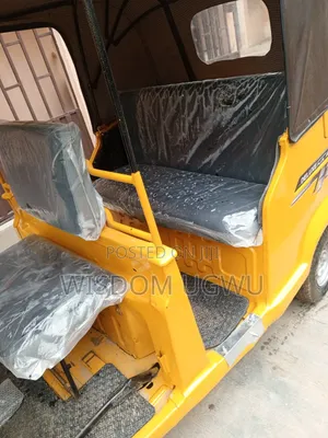 TVS King Deluxe Plus iTouch Start 2021 Yellow