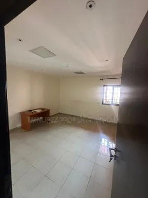 4bdrm Penthouse in Banana Island for rent