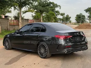 Mercedes-Benz C300 2023 Black