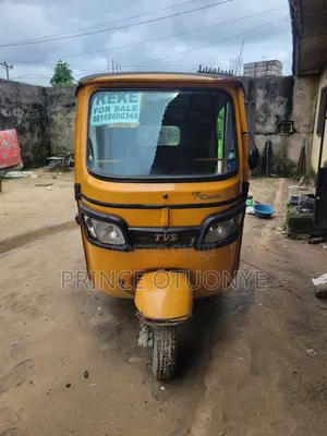 TVS King Cargo 2022 Yellow