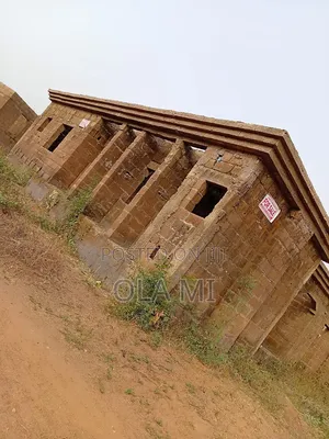 5bdrm Bungalow in Alubarika Stress, Ilorin West for sale