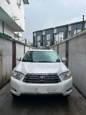 Toyota Highlander Limited 2010 White