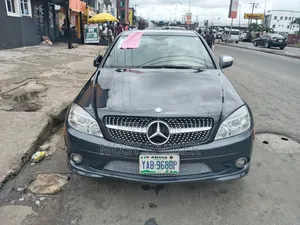 Mercedes-Benz C300 2010 Gray