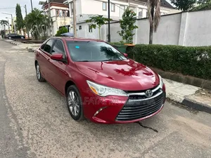 Toyota Camry 2016 Burgundy