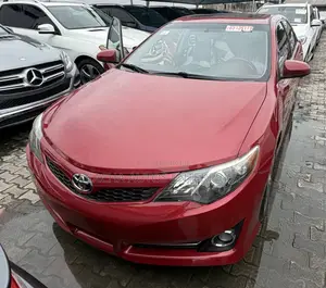 Toyota Camry SE V6 4dr Sedan (3.5L 6cyl 6A) 2012 Red
