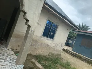 3bdrm Block of Flats in Call For Enquiries, Odigbo for sale