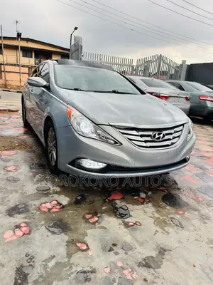 Hyundai Sonata Limited 4dr Sedan (2.4L 4cyl 6A) 2014 Blue