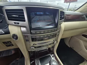 Lexus LX 570 AWD 2013 White