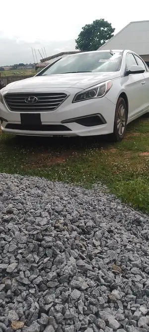 Hyundai Sonata Sport Sedan FWD (2.4L 4cyl 6A) 2016 White