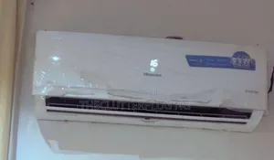 1.5hp Inverter Hisense Acs With Remotes and Kits