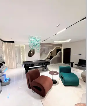 Exquisite 3 Bedroom Apartment Shortlet