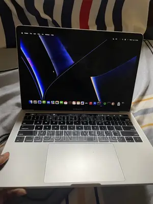 Laptop Apple MacBook Pro 2017 16GB Intel Core i7 SSHD+SSD 256GB